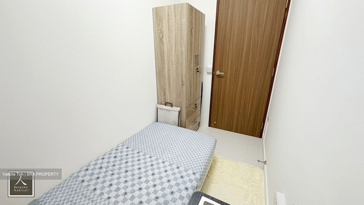 The Lakefront Residences (D22), Condominium #482921011